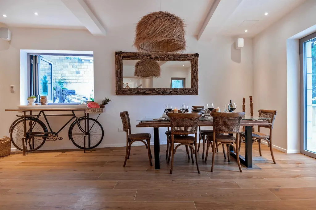 4-Bedroom Villa with Private Heated Pool in Sumartin