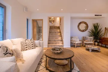 4-Bedroom Villa with Private Heated Pool in Sumartin