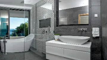 Seaside Villa in Selca with Private Heated Pool