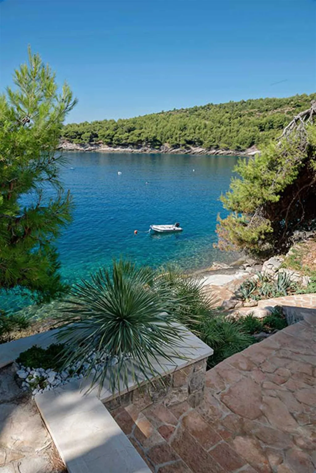 Seaside Villa in Selca with Private Heated Pool