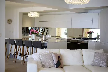 Villa with Private Beach & Hot Tub in Sumartin