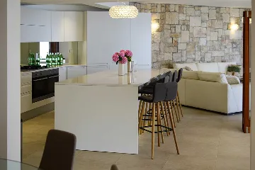 Villa with Private Beach & Hot Tub in Sumartin