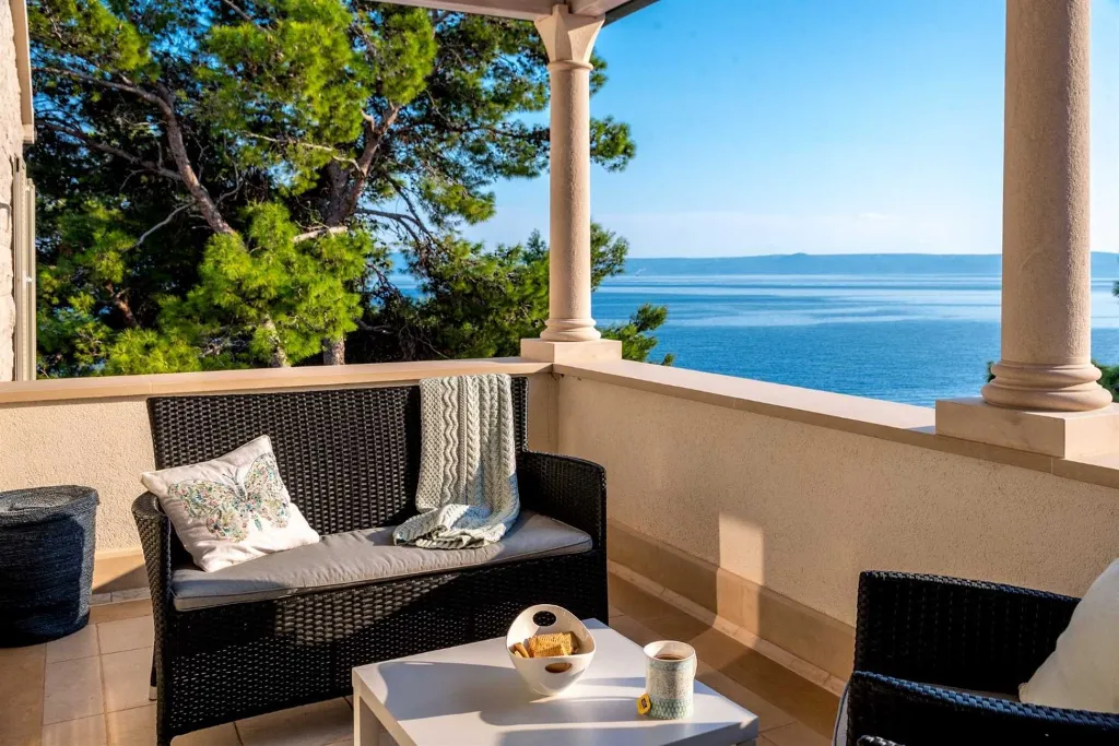 Selca Villa with Outdoor Pool and 7 En-Suite Rooms