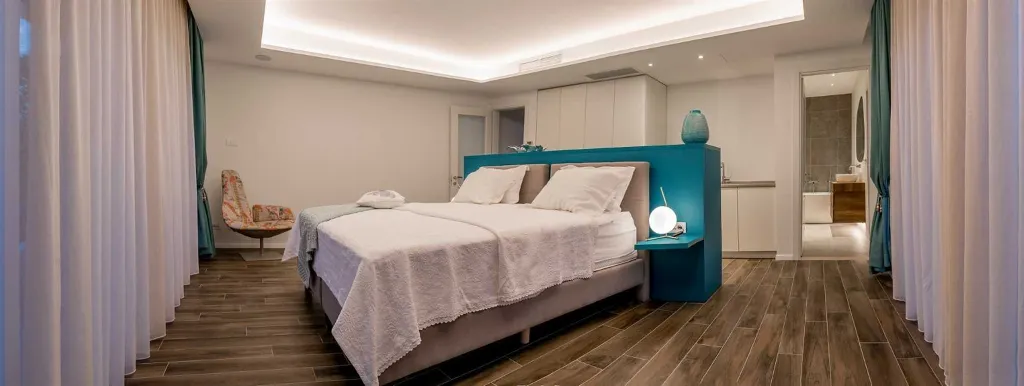 Selca Villa with Outdoor Pool and 7 En-Suite Rooms