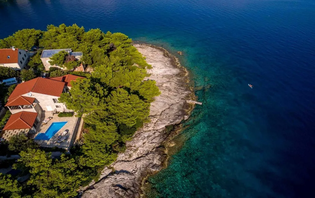 Selca Villa with Outdoor Pool and 7 En-Suite Rooms