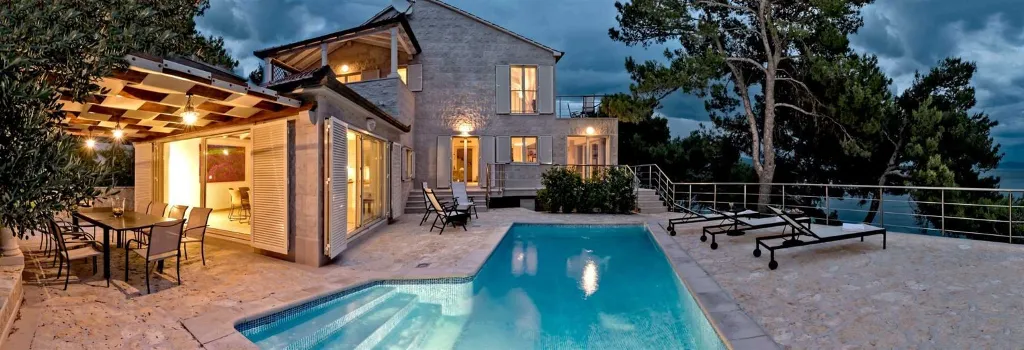 Selca Villa with Outdoor Pool and 7 En-Suite Rooms