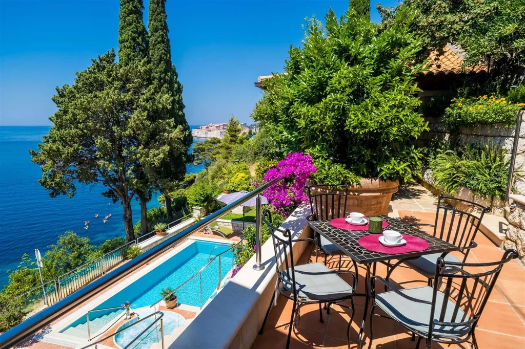 6-Bedroom Sea-View Villa in Dubrovnik
