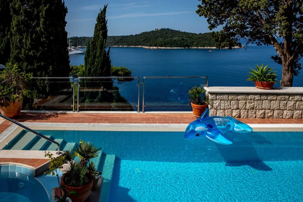6-Bedroom Sea-View Villa in Dubrovnik