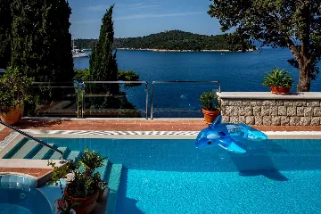 6-Bedroom Sea-View Villa in Dubrovnik