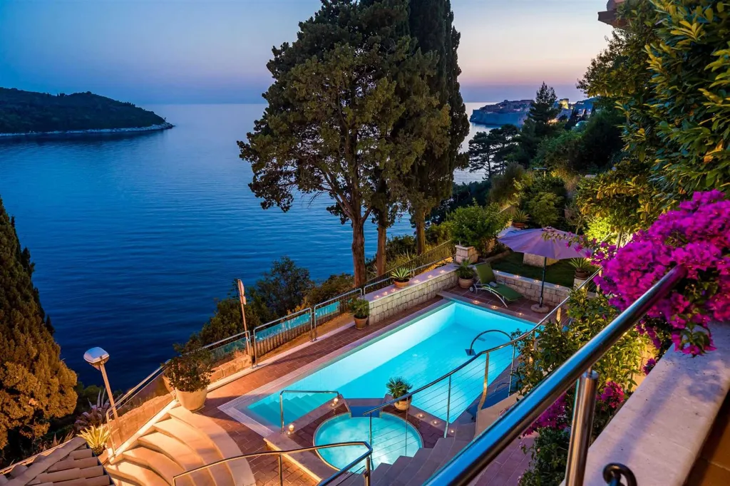 6-Bedroom Sea-View Villa in Dubrovnik