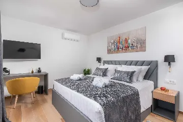 Sevid 3-Bedroom Villa with Private Heated Pool