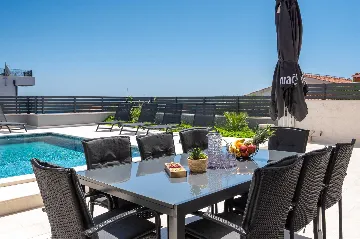 Sevid 3-Bedroom Villa with Private Heated Pool