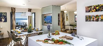 Contemporary Villa with Heated Pool in Omiš