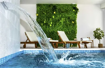 Contemporary Villa with Heated Pool in Omiš