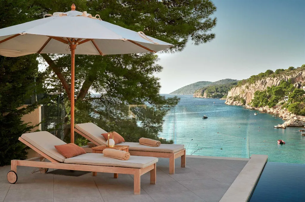 5-Bedroom Villa in Hvar for up to 10 Guests