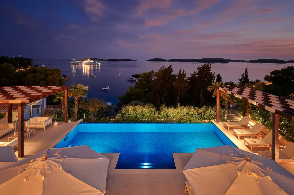 5-Bedroom Villa with Heated Pool in Hvar