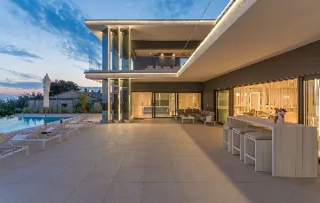 Kaštelir Villa for Up to 11 Guests with Heated Pool