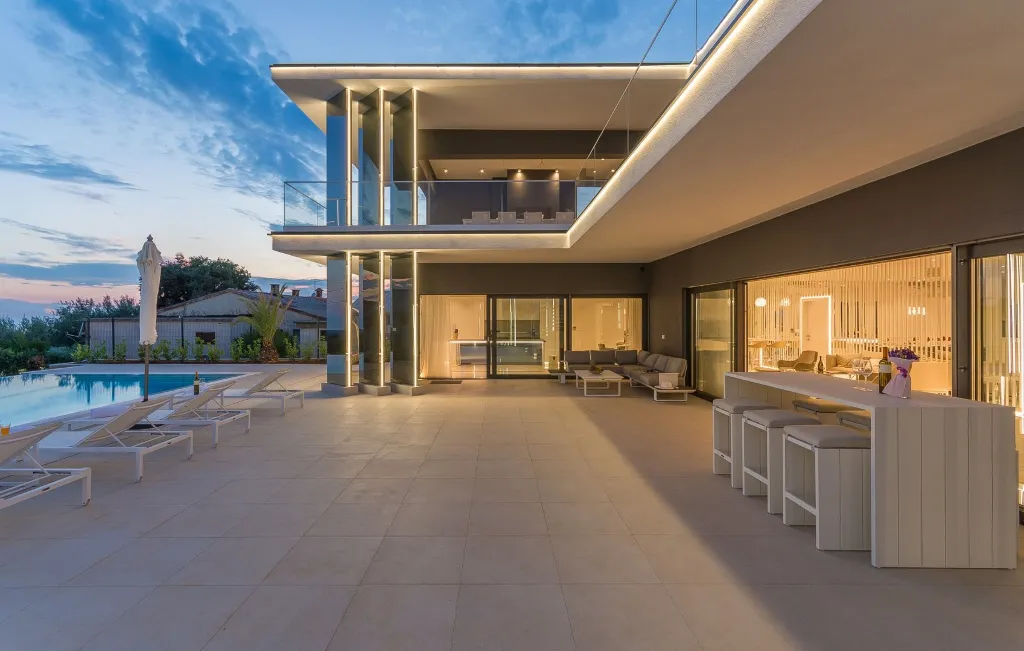 Kaštelir Villa for Up to 11 Guests with Heated Pool
