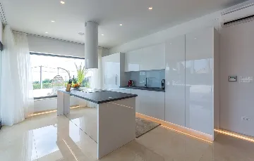 Kaštelir Villa for Up to 11 Guests with Heated Pool