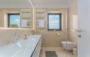 Kaštelir Villa for Up to 11 Guests with Heated Pool