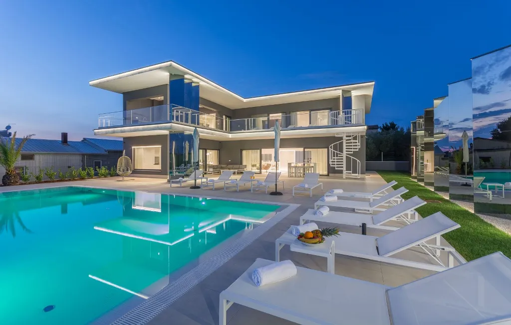 Kaštelir Villa for Up to 11 Guests with Heated Pool