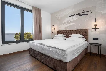 Omiš 5-Bedroom Villa with Heated Infinity Pool