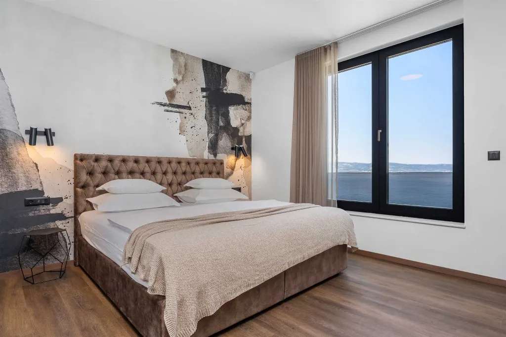 Omiš 5-Bedroom Villa with Heated Infinity Pool