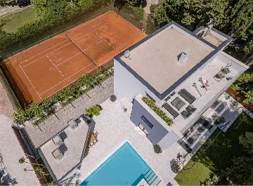 Kaštel Stari Villa for up to 12 Guests with Pool