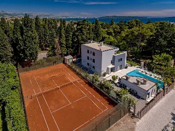 Kaštel Stari Villa for up to 12 Guests with Pool