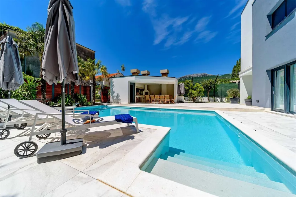 Kaštel Stari Villa for up to 12 Guests with Pool