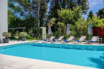 Kaštel Stari Villa for up to 12 Guests with Pool