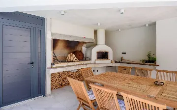 Kaštel Stari Villa for up to 12 Guests with Pool