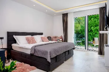 Kaštel Stari Villa for up to 12 Guests with Pool