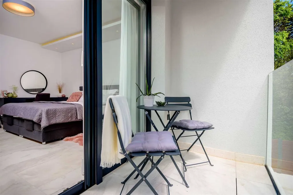 Kaštel Stari Villa for up to 12 Guests with Pool