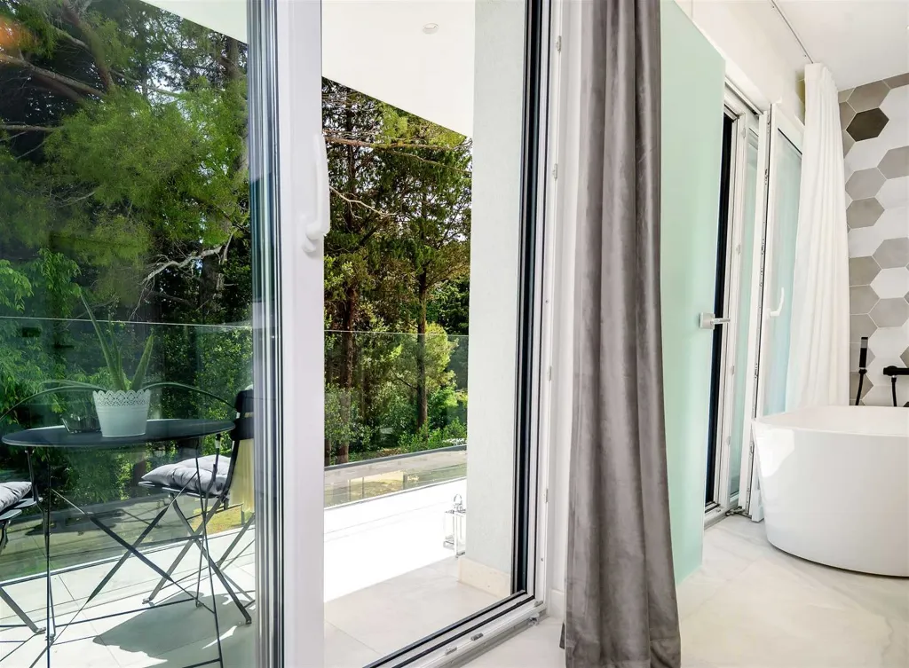 Kaštel Stari Villa for up to 12 Guests with Pool