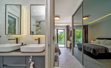 Kaštel Stari Villa for up to 12 Guests with Pool