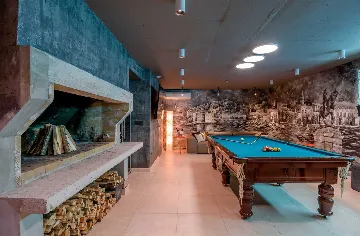 Kaštel Stari Villa for up to 12 Guests with Pool