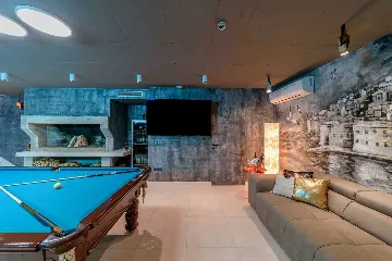 Kaštel Stari Villa for up to 12 Guests with Pool