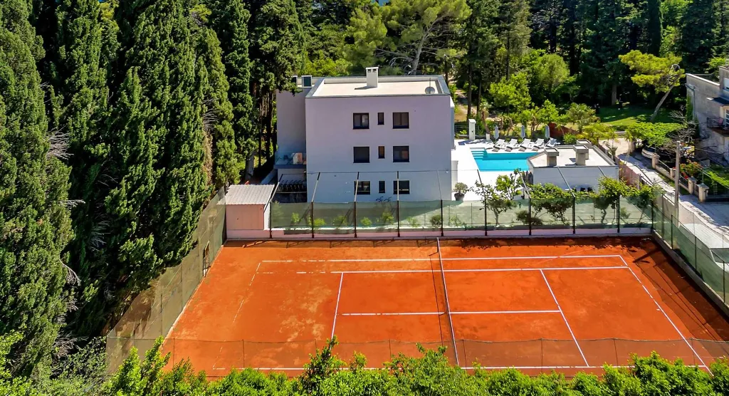 Kaštel Stari Villa for up to 12 Guests with Pool
