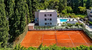 Kaštel Stari Villa for up to 12 Guests with Pool