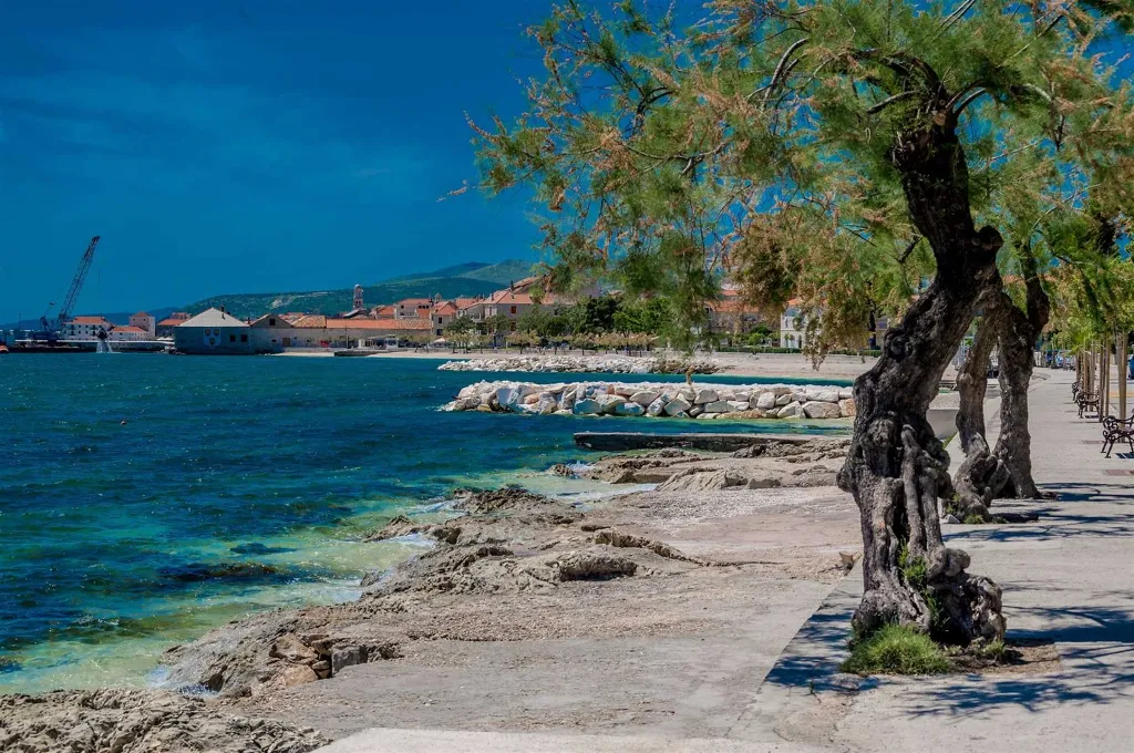 Kaštel Stari Villa for up to 12 Guests with Pool
