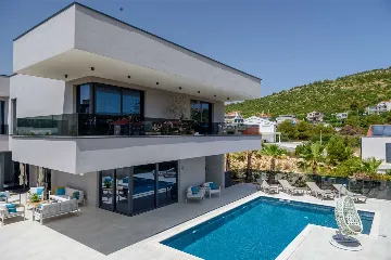 4-Bedroom Villa in Marina for Up to 8 Guests