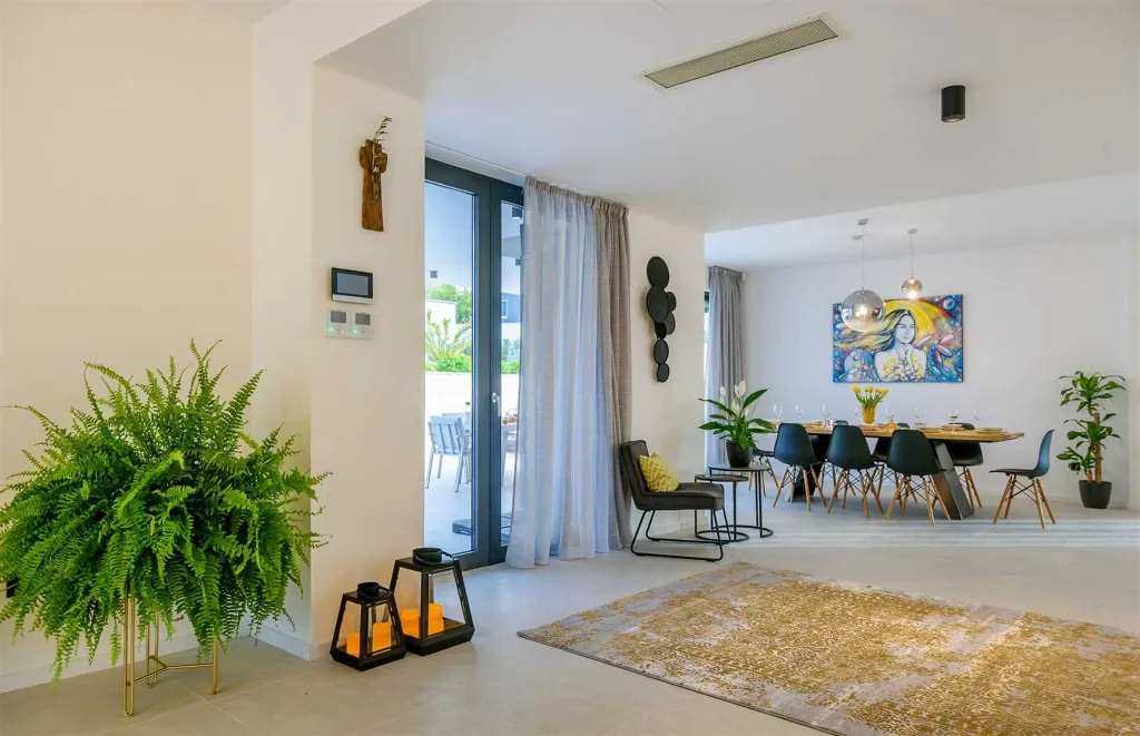 4-Bedroom Villa in Marina for Up to 8 Guests