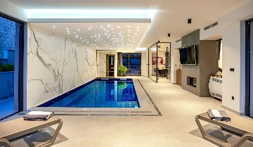 4-Bedroom Villa with Indoor Heated Pool in Marina