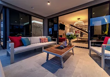 4-Bedroom Villa with Indoor Heated Pool in Marina