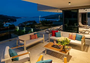 4-Bedroom Villa with Indoor Heated Pool in Marina