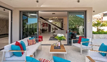 4-Bedroom Villa with Indoor Heated Pool in Marina