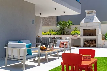 4-Bedroom Villa with Indoor Heated Pool in Marina