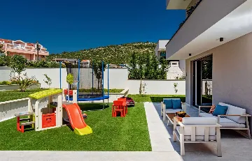 4-Bedroom Villa with Indoor Heated Pool in Marina