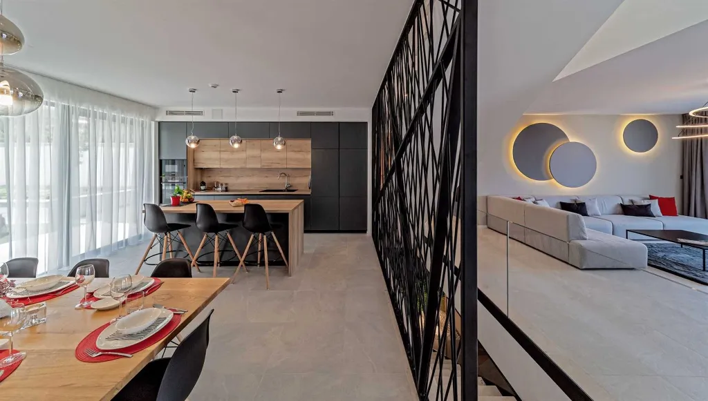 4-Bedroom Villa with Indoor Heated Pool in Marina